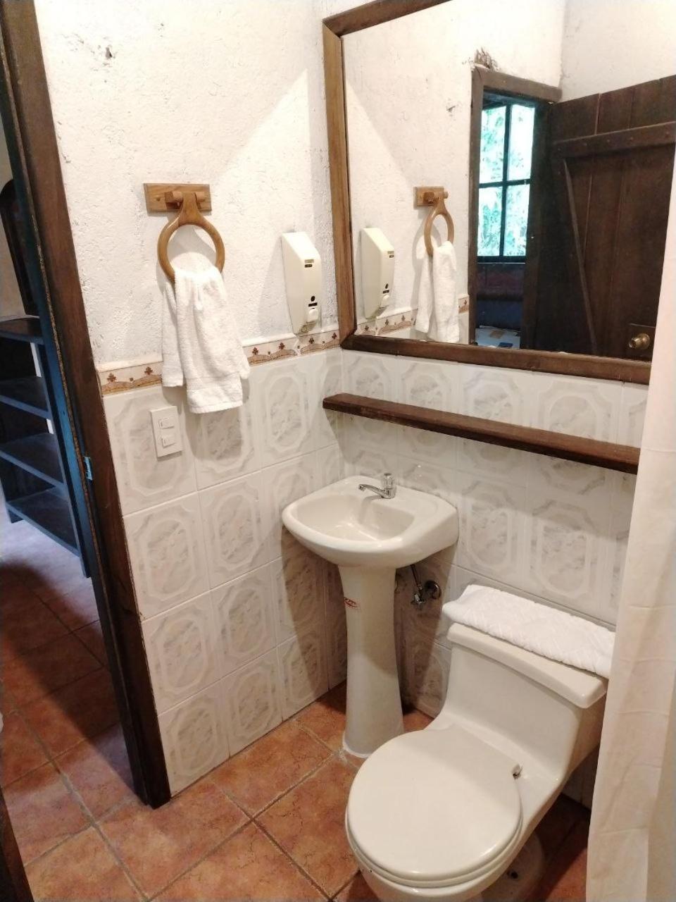 Hosteria Sapos Y Ranas Milpe Εξωτερικό φωτογραφία
